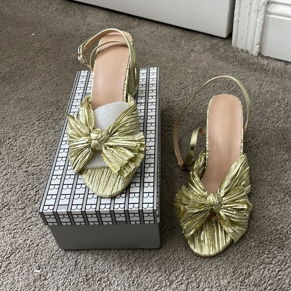 NWT strappy gold heels